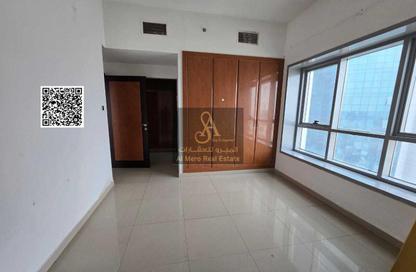 Apartment - 2 Bedrooms - 2 Bathrooms for rent in Corniche Tower - Ajman Corniche Road - Ajman