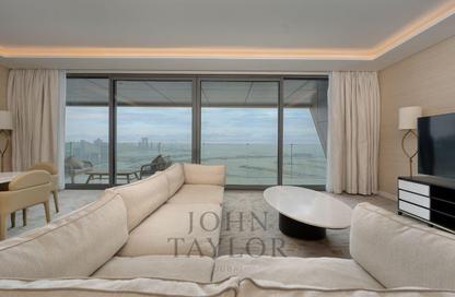 Apartment - 2 Bedrooms - 3 Bathrooms for rent in The Palm Tower - Palm Jumeirah - Dubai