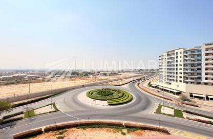 Apartment - 1 - 1 for rent in Mazaya 6 - Queue Point - Liwan - Dubai
