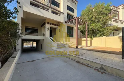 Villa - 5 Bedrooms - 7 Bathrooms for rent in Hills Abu Dhabi - Al Maqtaa - Abu Dhabi