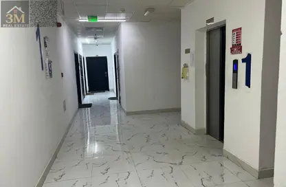 عمارة بالكامل - 8 غرف نوم - 8 حمامات للبيع في الجرف الصناعية 3 - الجرف الصناعية - عجمان