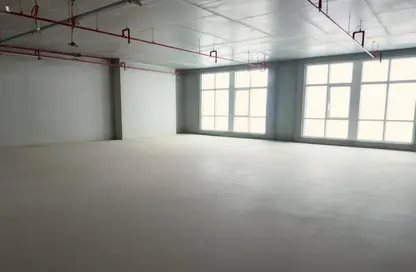 Office Space - Studio - 1 Bathroom for rent in Grosvenor Office Tower - Business Bay - Dubai