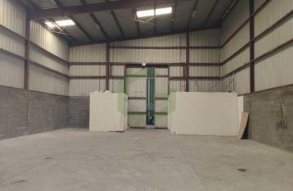 Warehouse - Studio - 1 Bathroom for rent in RAS - Umm Ramool - Dubai