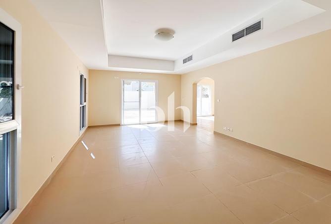 128356398 - Property Image 3