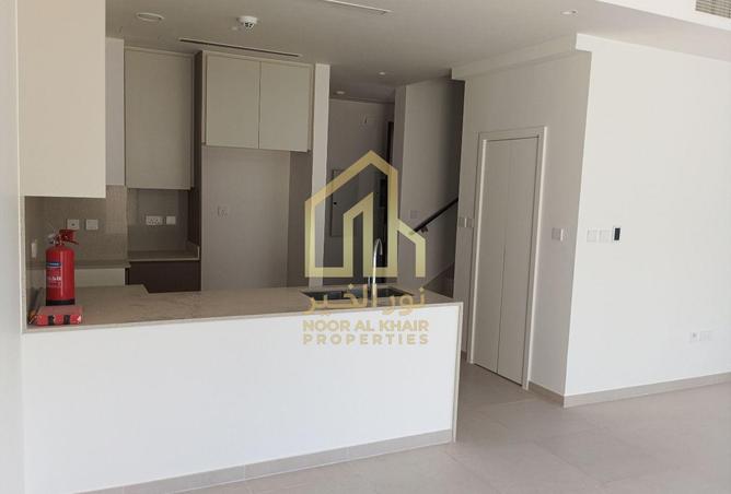 98715167 - Property Image 2