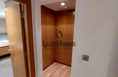 Apartment - 2 Bedrooms - 3 Bathrooms for rent in Marina Residences 2 - Marina Residences - Palm Jumeirah - Dubai
