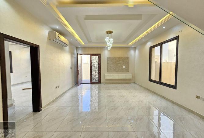 60132683 - Property Image 2