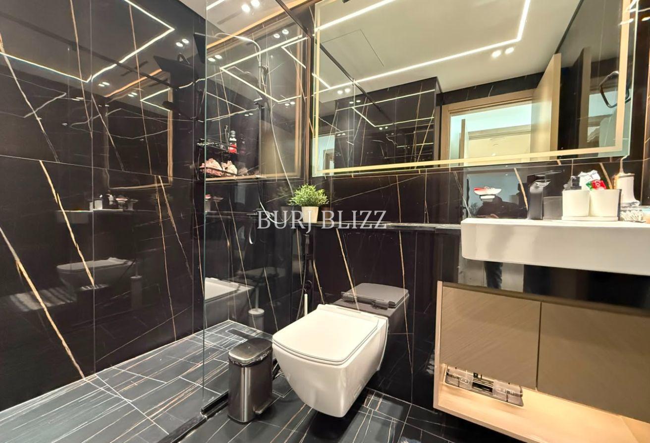 Elegant 2BR Home | Fully Furnished | Marina View photo 12