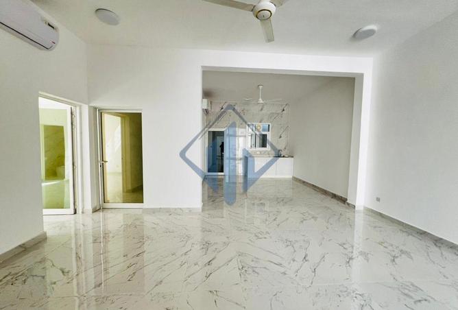 73863407 - صورة العقار 3