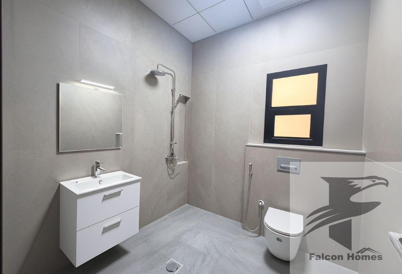 Brand New 4BR Villa with private Garden photo 14