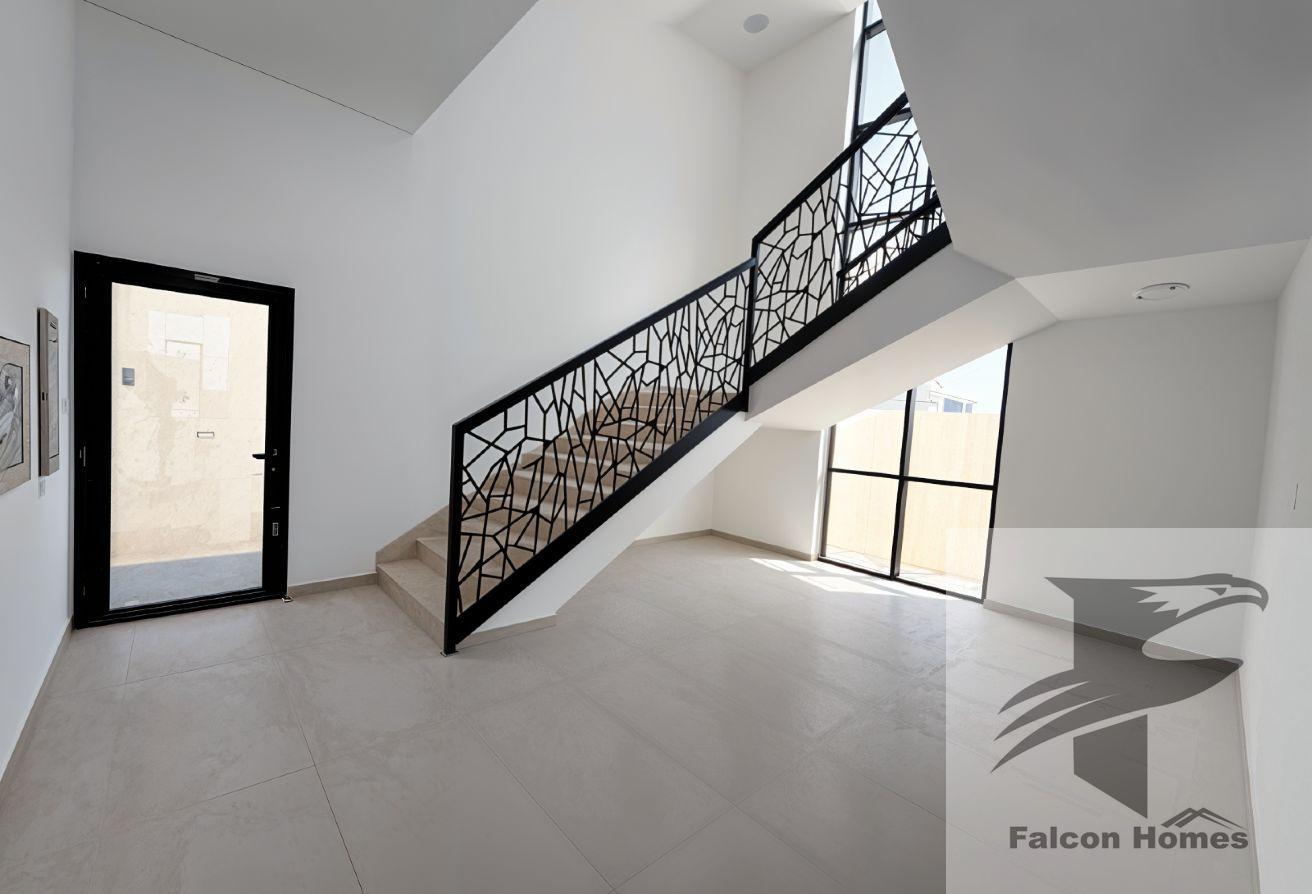 Brand New 4BR Villa with private Garden photo 8