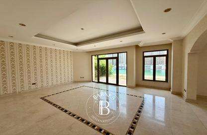 Villa - 5 Bedrooms - 6 Bathrooms for rent in Garden Homes Frond A - Garden Homes - Palm Jumeirah - Dubai