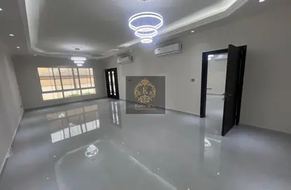 Villa - 5 Bedrooms - 6 Bathrooms for rent in Mohamed Bin Zayed City - Abu Dhabi