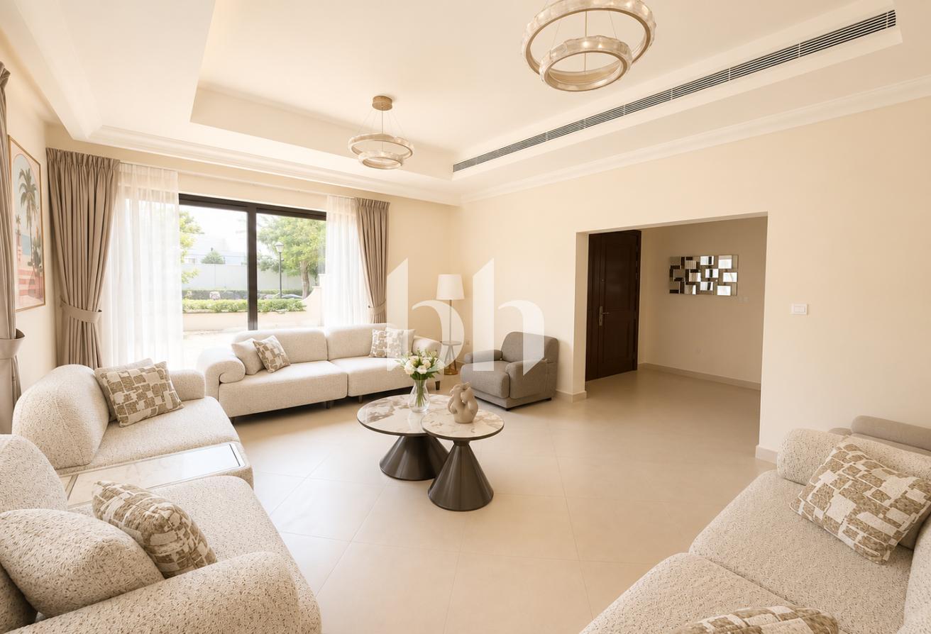 Large Plot | Close to Pool And Park | Rare Villa photo 5