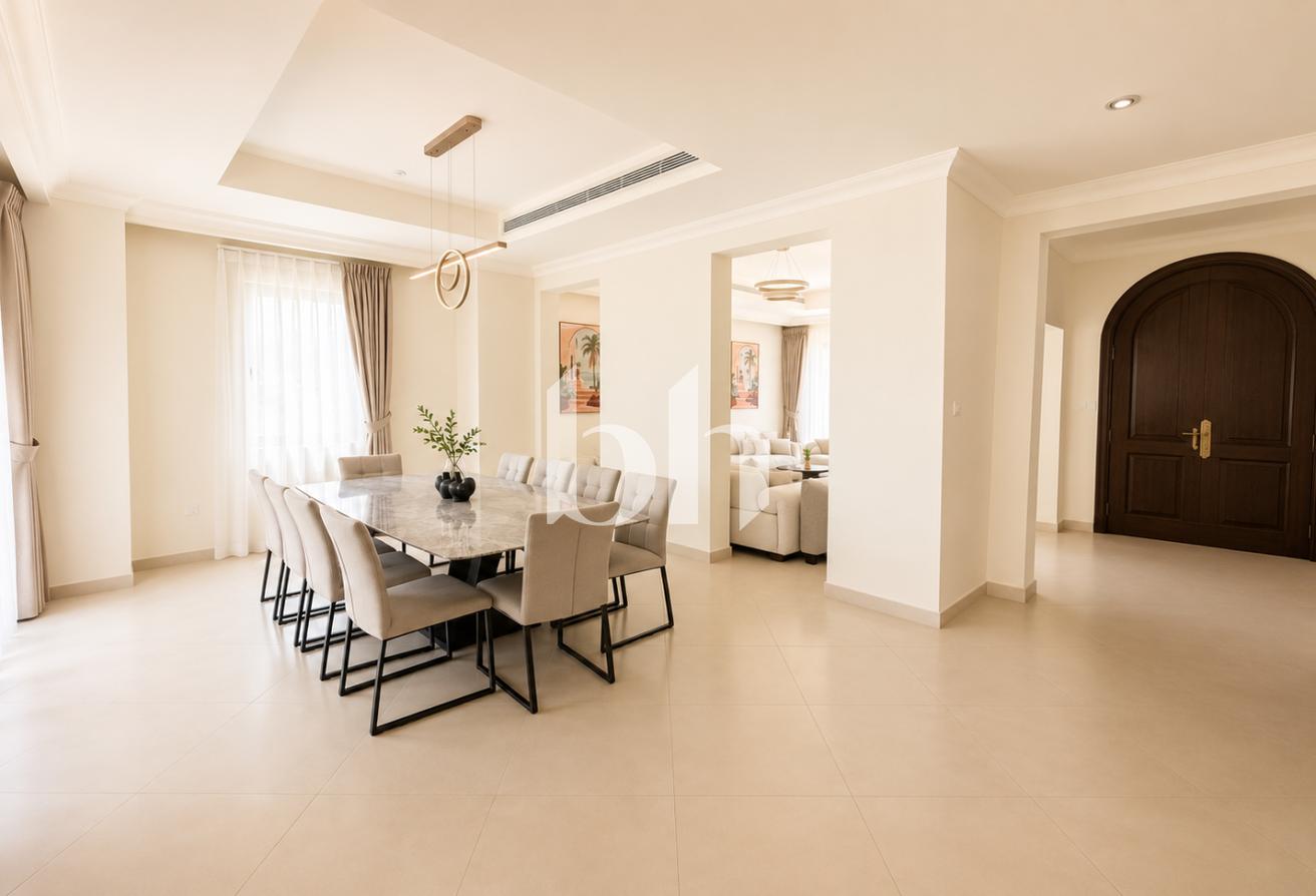Large Plot | Close to Pool And Park | Rare Villa photo 7