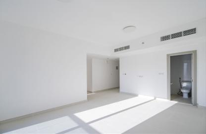Apartment - 1 - 2 for rent in Al Qulaya'ah - Al Sharq - Sharjah