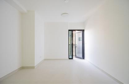Apartment - 1 - 2 for rent in Al Qulaya'ah - Al Sharq - Sharjah