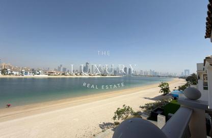 Villa - 4 Bedrooms - 5 Bathrooms for rent in Palm Jumeirah Frond O - Palm Jumeirah - Dubai
