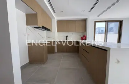 تاون هاوس - 3 غرف نوم - 4 حمامات للبيع في لا فايوليتا 2 - لا فيوليتا - فيلا نوفا - دبي لاند - دبي