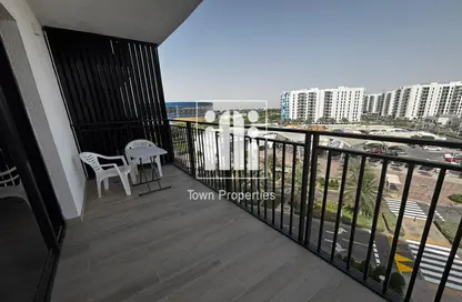 Apartment - 1 Bedroom - 1 Bathroom for rent in Waters Edge - Yas Island - Abu Dhabi