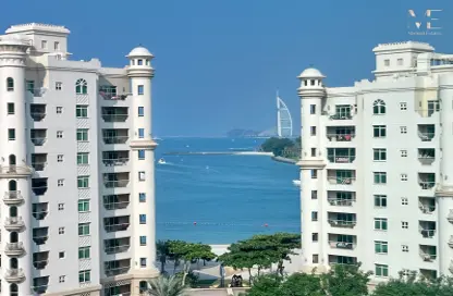 Apartment - 3 Bedrooms - 4 Bathrooms for rent in Abu Keibal - Shoreline Apartments - Palm Jumeirah - Dubai