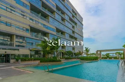 شقة - 2 غرف نوم - 3 حمامات للايجار في مساكن لامار - برج السيف - شاطئ الراحة - أبوظبي