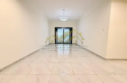 Apartment - 2 Bedrooms - 3 Bathrooms for rent in Titanium Tower - Al Karama - Dubai