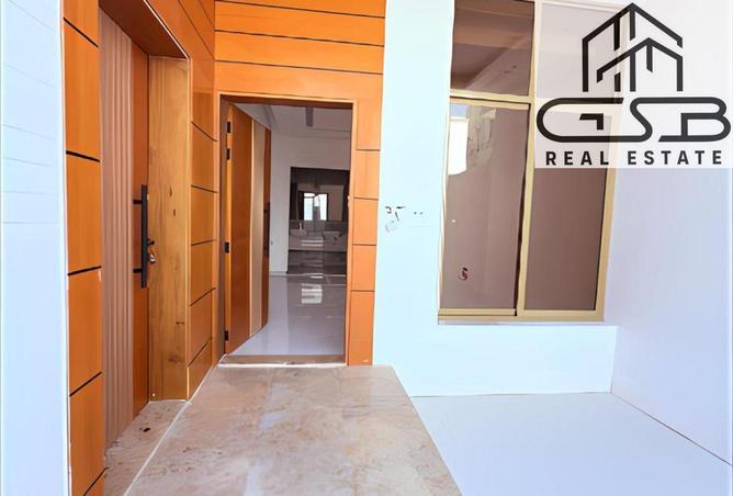 62469897 - Property Image 2