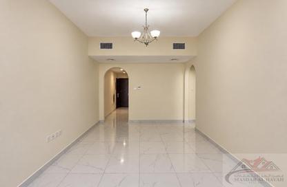 Apartment - 2 - 2 for rent in Muwaileh 29 Building - Muwaileh - Sharjah