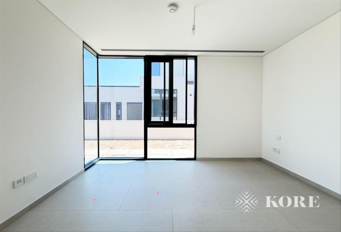 0% Commission| Ready to Move In | Prime Spot photo 8