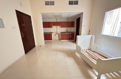 Apartment - Studio - 1 for rent in Muweileh Community - Muwaileh Commercial - Sharjah