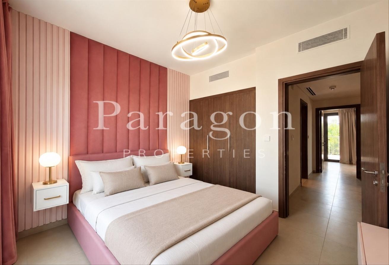 Modern Single Row | 4 Bedrooms + Maid | Vacant photo 11