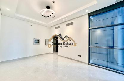 Apartment - 2 - 3 for rent in Burj Ghaya - Al Jaddaf - Dubai