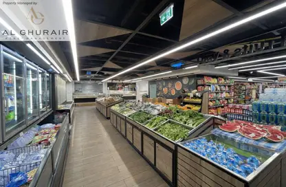 Shop - Studio - 1 Bathroom for rent in Jamal Al Ghurair Building - Mankhool - Bur Dubai - Dubai