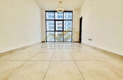 Apartment - 1 Bedroom - 2 Bathrooms for rent in Jumeirah Garden City - Al Satwa - Dubai
