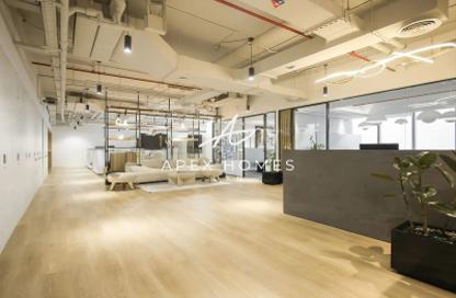 Office Space - Studio - 2 for rent in Al Salam Tower - Dubai Media City - Dubai