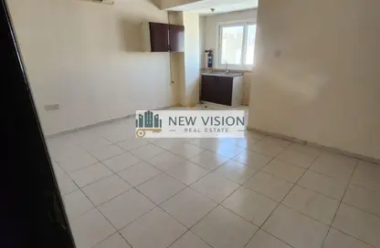 Apartment - Studio - 1 Bathroom for rent in Al Zuaina Building - Al Musalla - Al Gharb - Sharjah Apartment - Studio - 1 Bathroom for rent in Al Zuaina Building - Al Musalla - Al Gharb - Sharjah