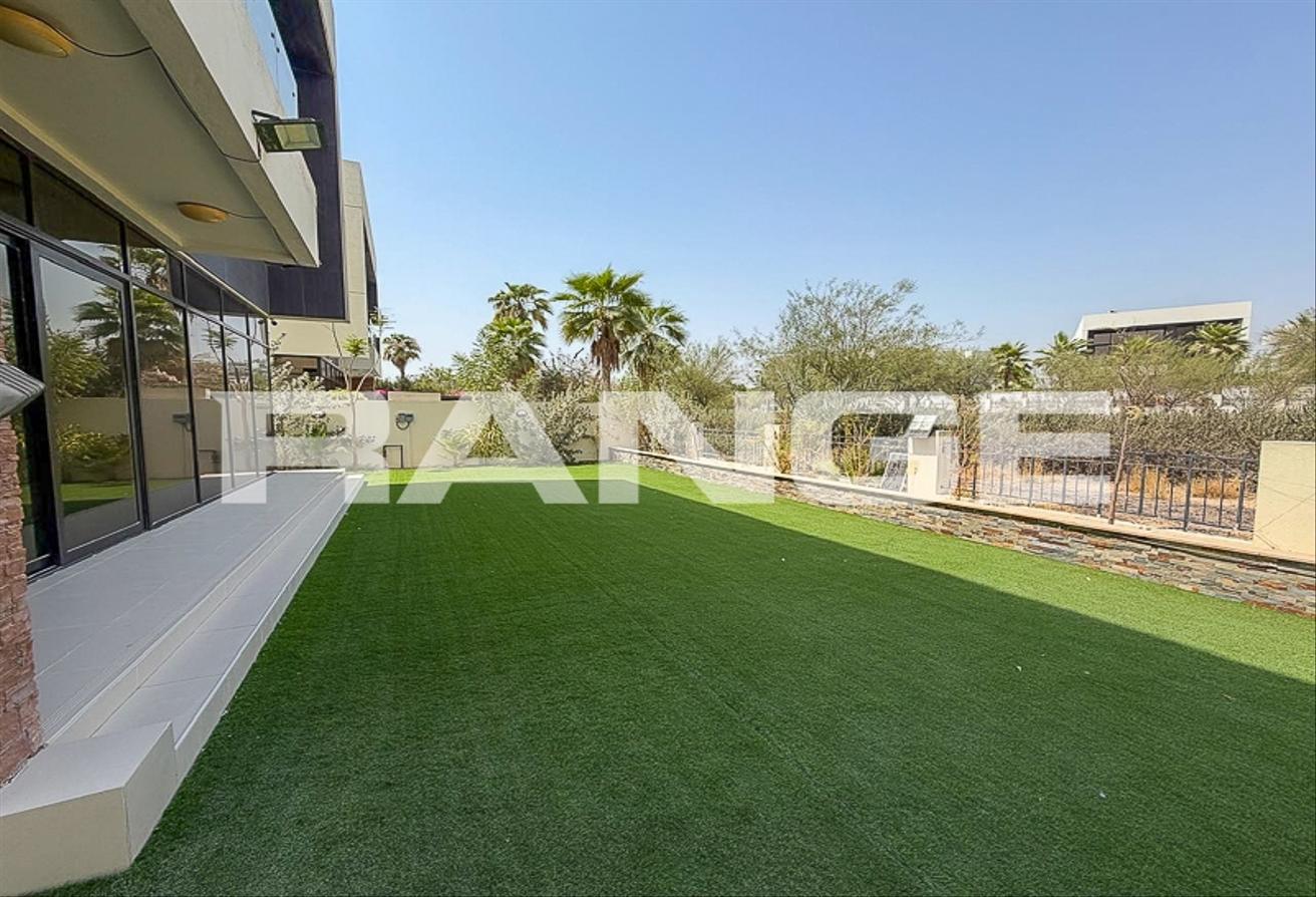 Ready to Move in| Luxious Living | Furnished photo 2