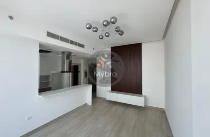 شقة - غرفة نوم - 2 حمامات للايجار في ذا ايست كريست - ديستريكت 17 - قرية جميرا الدائرية - دبي