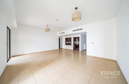 Apartment - 2 Bedrooms - 3 Bathrooms for sale in Rimal 1 - Rimal - Jumeirah Beach Residence - Dubai