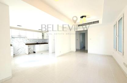Villa - 2 Bedrooms - 2 Bathrooms for rent in Springs 11 - The Springs - Dubai