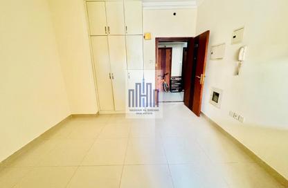 Apartment - Studio - 1 Bathroom for rent in Muwailih Building - Muwaileh - Sharjah