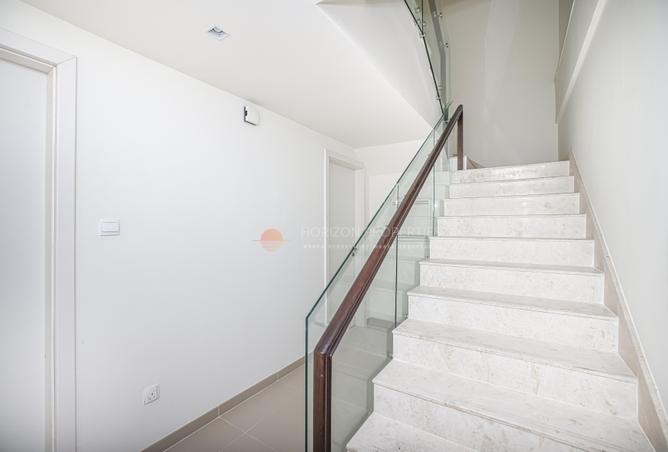 79401120 - Property Image 2