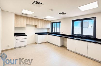 Villa - 5 Bedrooms - 7 Bathrooms for rent in Alreeman II - Al Shamkha - Abu Dhabi