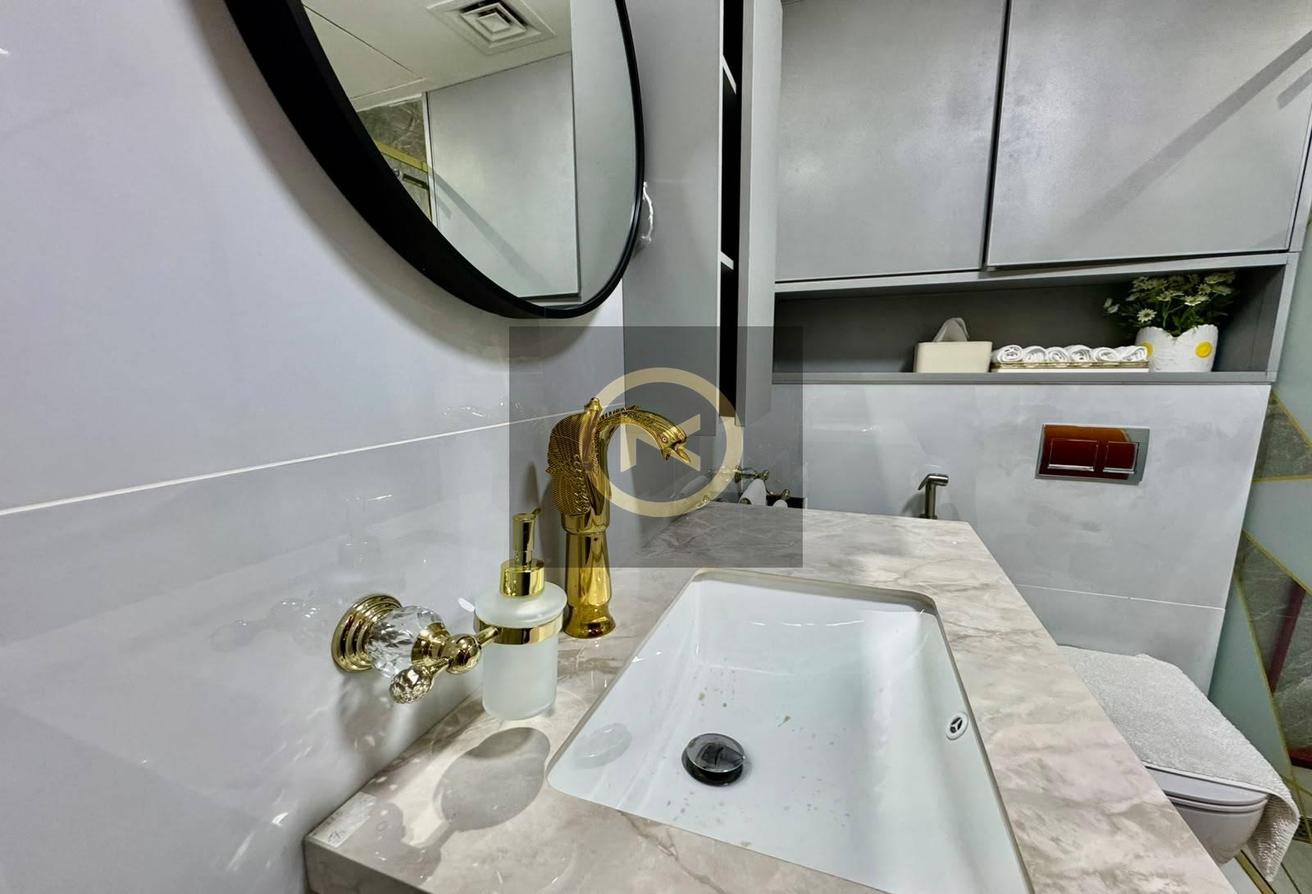 Fully Furnished 1BR | Marina View Tower photo 10