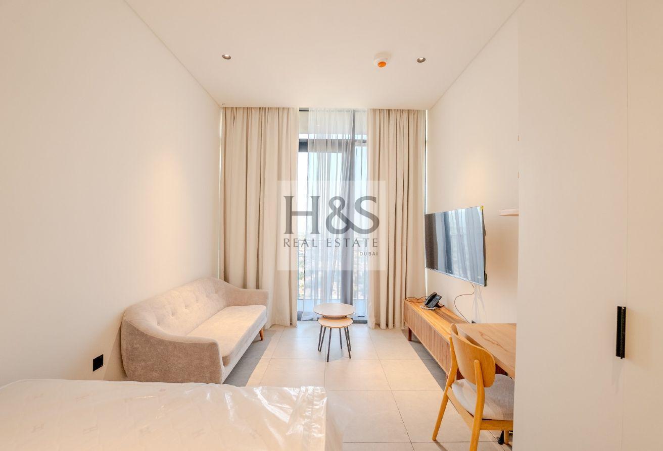 Fully Furnished | Dewa Included | Multiple Cheques photo 3