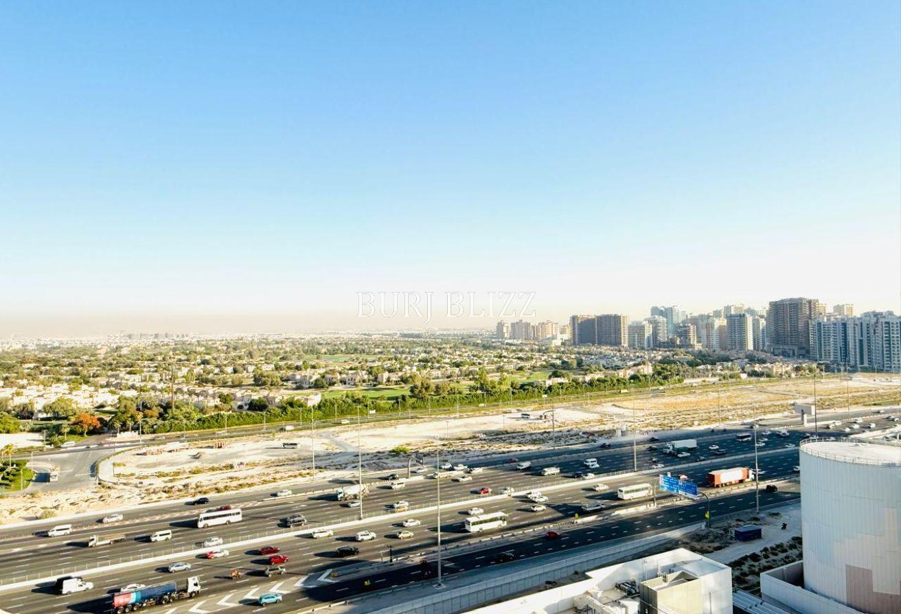 Urban Living | Prime Location | Panoramic View photo 8