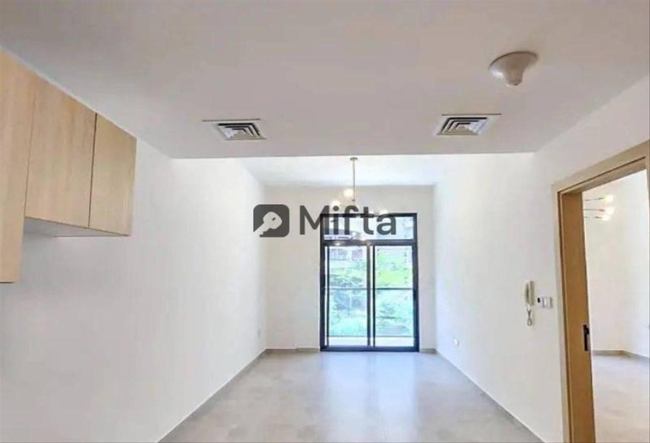 Hot Deal | Spacious 1 Bedroom | Balcony photo 4