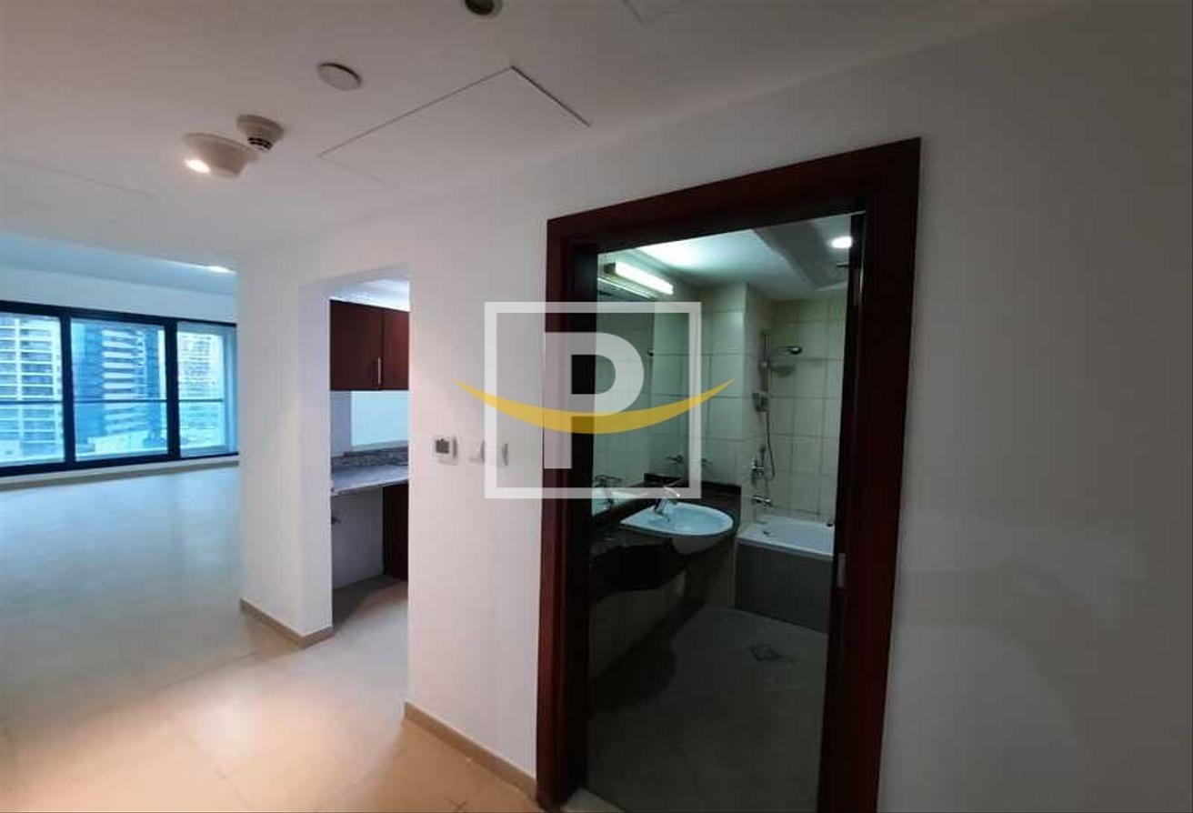 Marina View |Well Maintained Unit|Prime Location photo 5