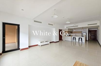 شقة - غرفة نوم - 2 حمامات للايجار في الميل الذهبي 6 - الميل الذهبي - نخلة جميرا - دبي